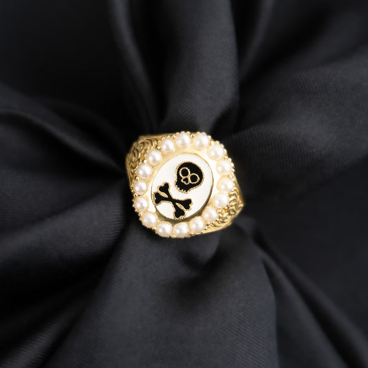 Mourning Memento Ring (Haunting Enamel) - Gold
