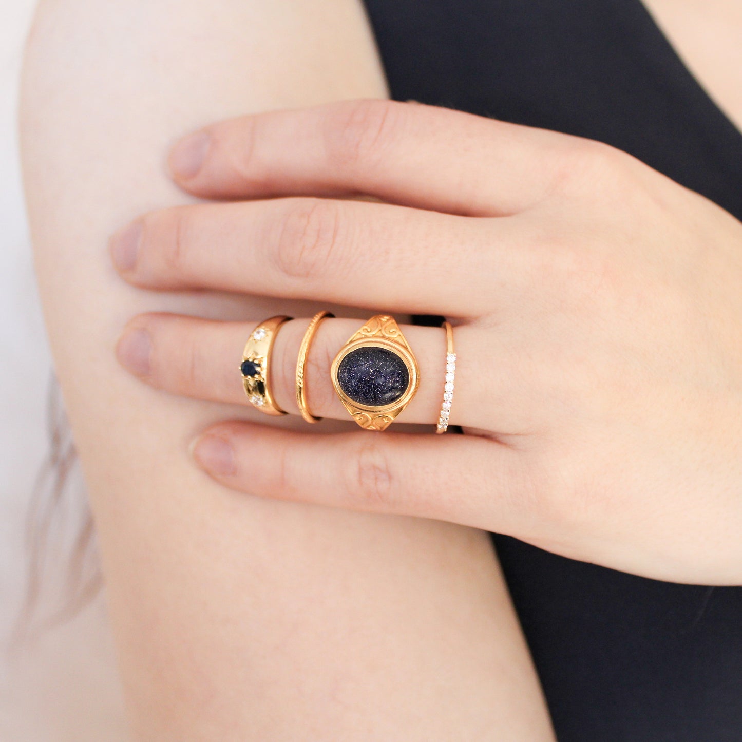 Night Keeper Ring - gold
